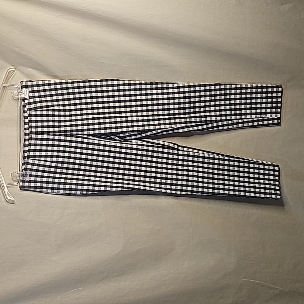 A New Day, Size 2, Black and White